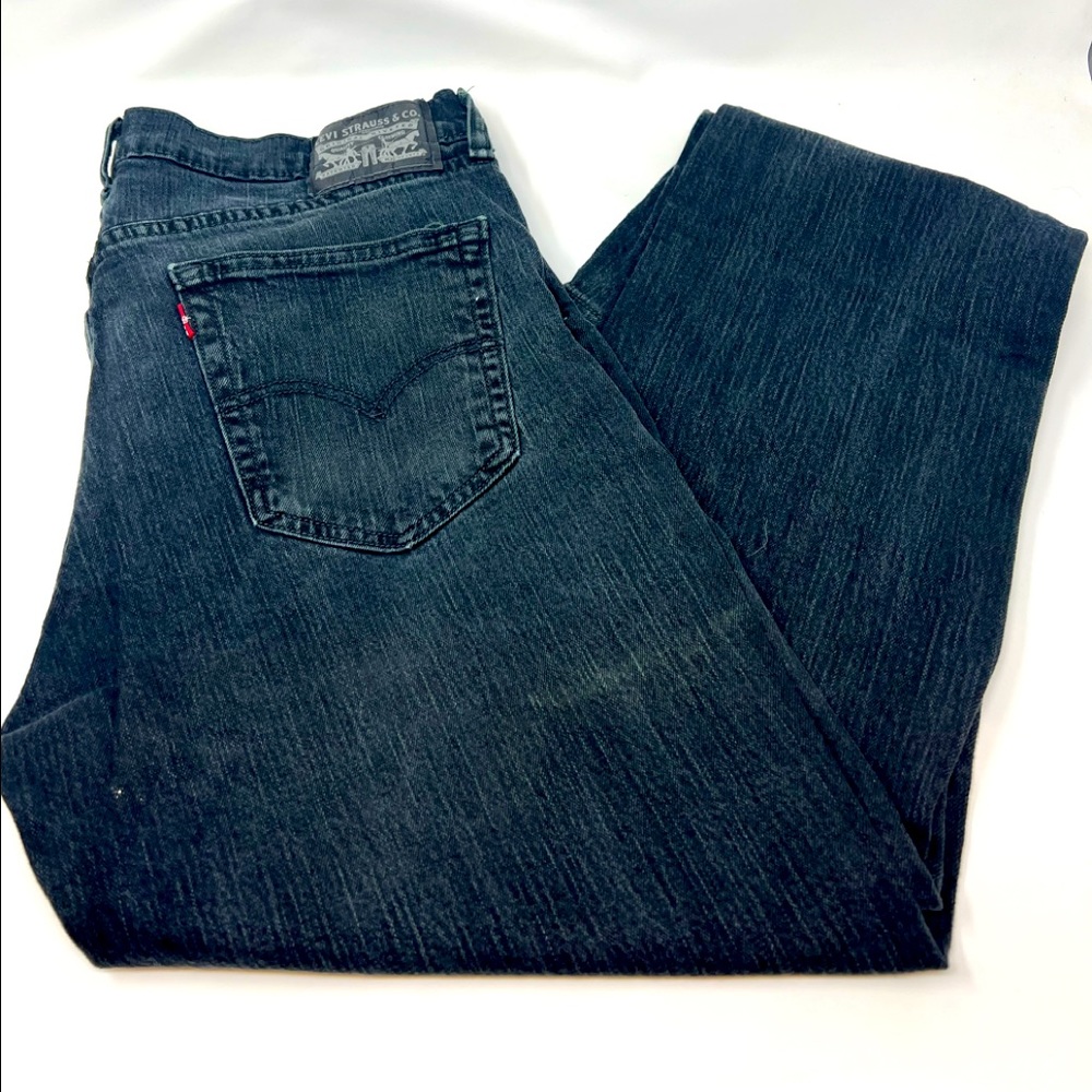 Levi Strauss Men Jeans. W / 32 L/ 34.  541